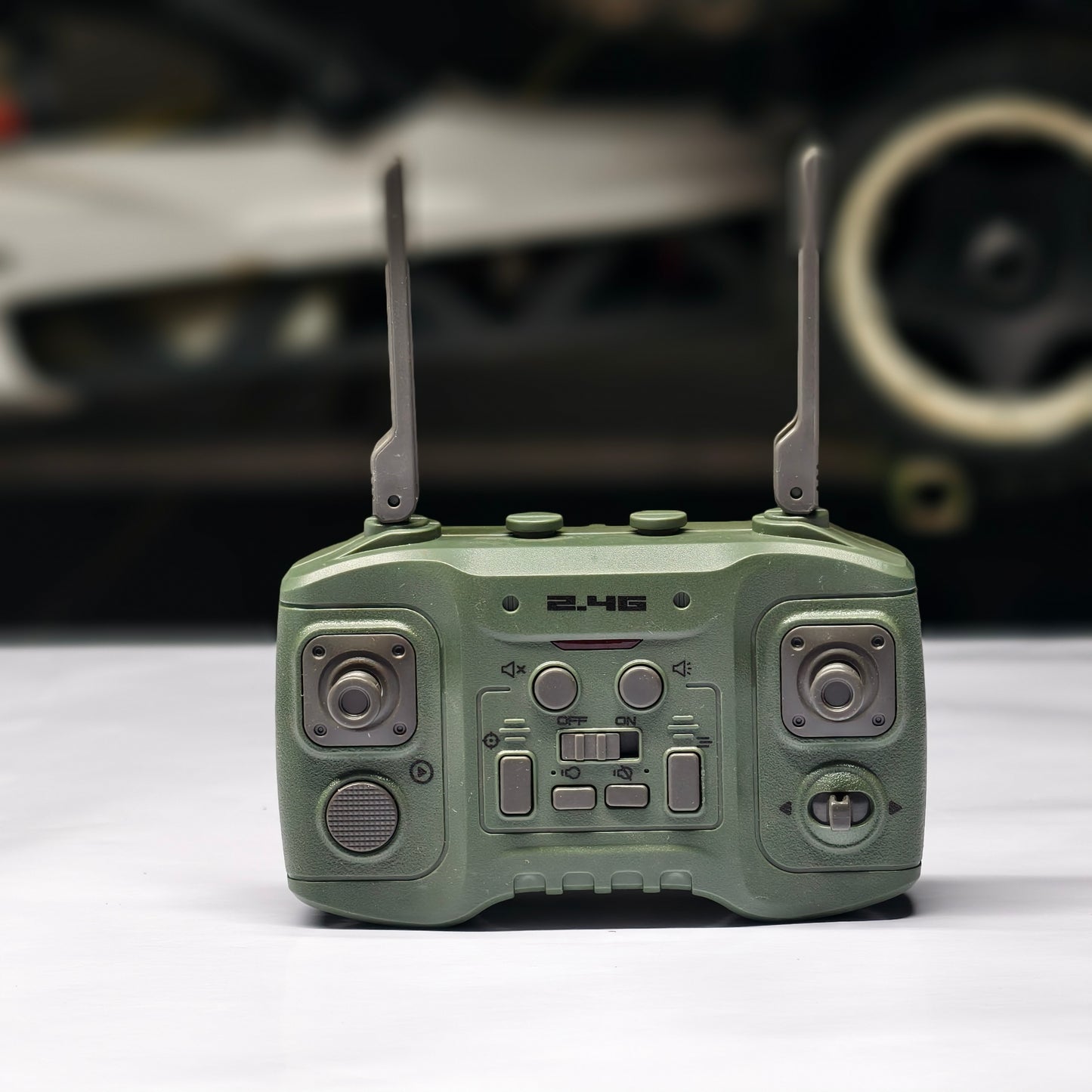 Army Tank with 360°Rotating Turret, Auto Demo, Sound & Smoke & Light, Military Vehicle remote control