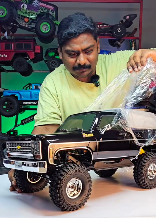 FMS 1/10 Chevrolet K5 Blazer – Licensed Scale RC Crawler